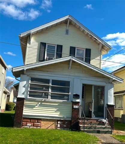 1019 Summit St, New Castle, PA 16101