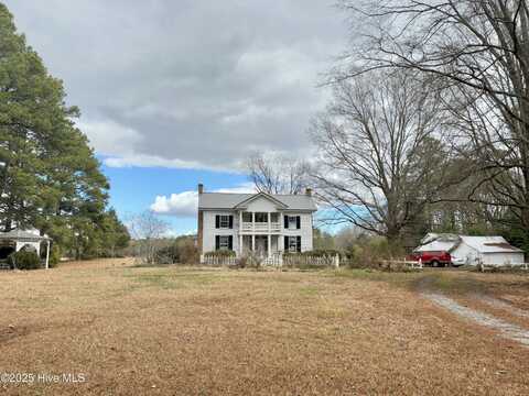 207 N Linden Street, Woodland, NC 27897