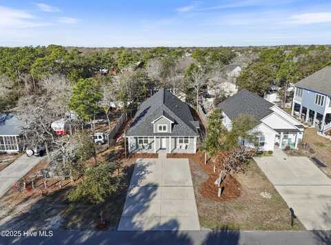 123 NE 12th Street, Oak Island, NC 28465