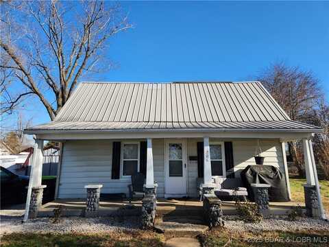 206 Oak Street S, Versailles, MO 65084