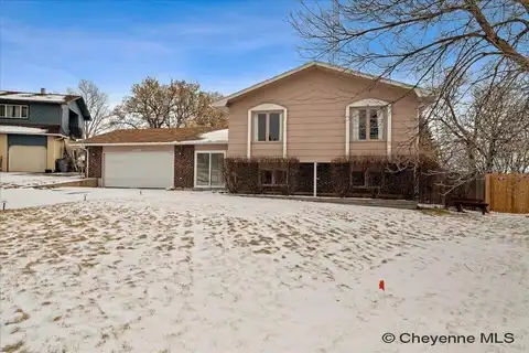 3133 BLUFF PL, Cheyenne, WY 82009