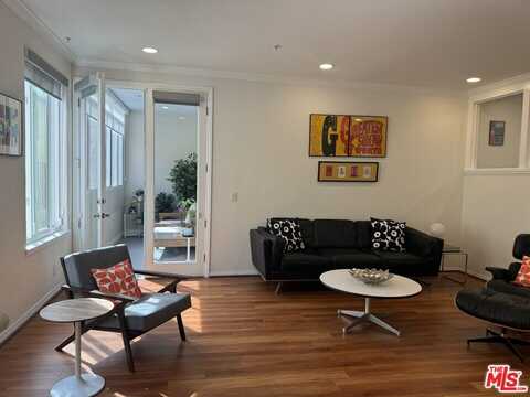 14271 Dickens St, Sherman Oaks, CA 91423