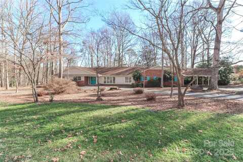 251 Gleneagles Road E, Statesville, NC 28625