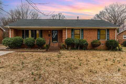 4815 Carriage Drive Circle, Charlotte, NC 28205