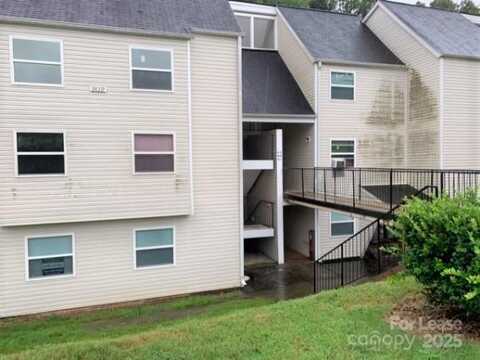 9119 Spyglass Place, Charlotte, NC 28214