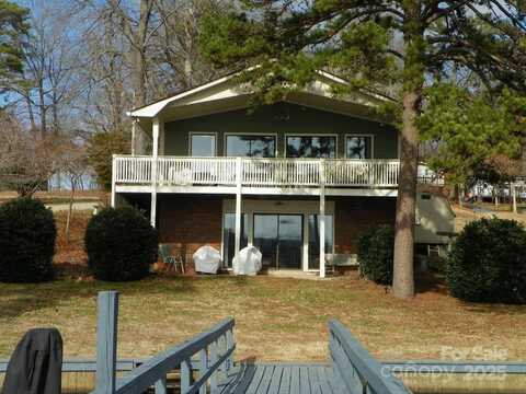 254 N Shoreline Drive N, New London, NC 28127