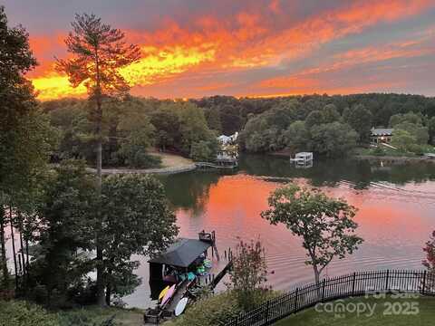 649 46th Avenue Drive NE, Hickory, NC 28601