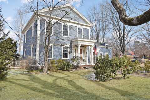 8 Bow Lane, Middletown, CT 06457