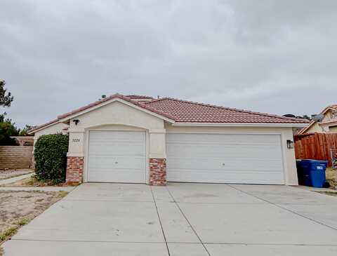 3228 Purple Sage Lane, Palmdale, CA 93550