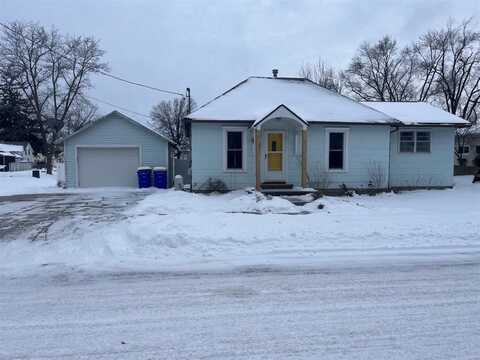 114 C Avenue, Kalona, IA 52247