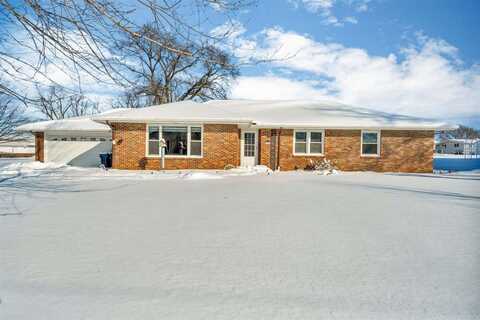 206 E 13th St, Tipton, IA 52772