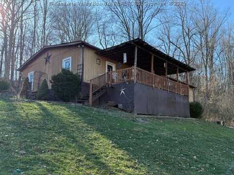 13 Trails End, Cross Lanes, WV 25313