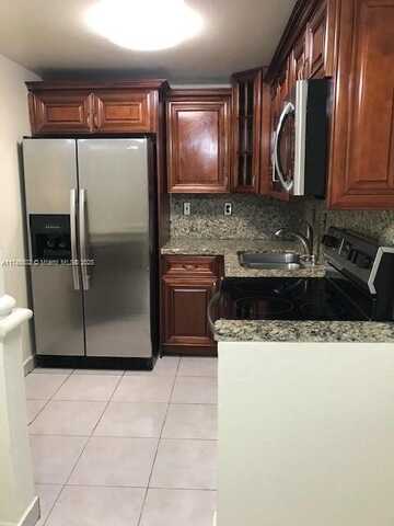 606 W 81st St, Hialeah, FL 33014