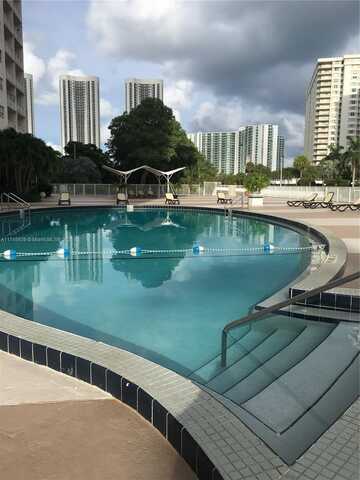 400 Kings Point Dr, Sunny Isles Beach, FL 33160