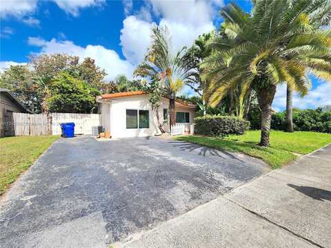 7509 Arthur St, Hollywood, FL 33024