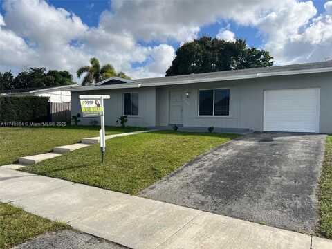 10874 SW 154th Ter, Miami, FL 33157