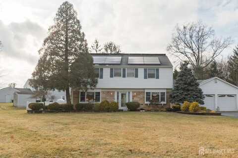 7 Colonial Court, Manalapan, NJ 07726