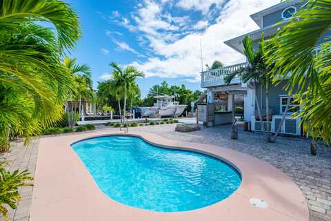 643 Indies Road, Ramrod Key, FL 33042
