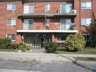 85 S S CENTRE Avenue, Rockville Centre, NY 11570