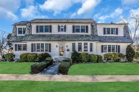 20 S Merrick Road, Massapequa, NY 11758