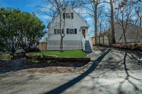 4 Mars Road, Rocky Point, NY 11778