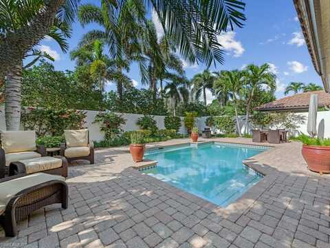 6 Las Brisas, NAPLES, FL 34108