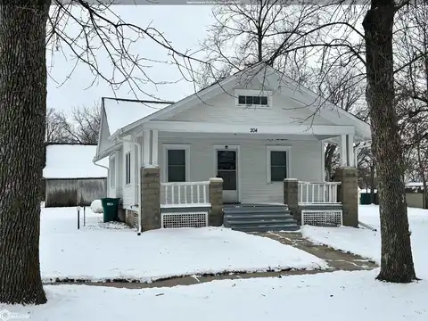 204 Lincoln Street, Pulaski, IA 52584