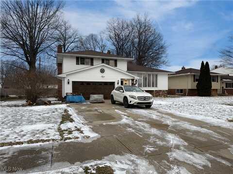 175 Lakehurst Drive, Eastlake, OH 44095