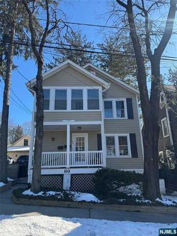 86 Rea Avenue, Midland Park, NJ 07432