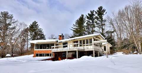 192 Cream Hill Road, Mendon, VT 05701