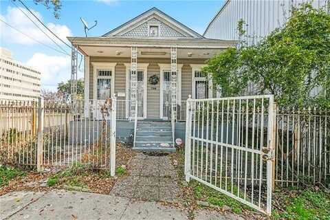 738 S NORMAN C FRANCIS Parkway, New Orleans, LA 70119