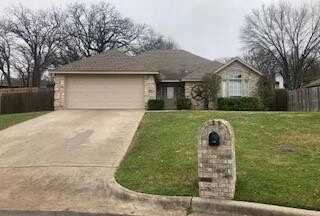 113 King Arthur Court, Weatherford, TX 76086