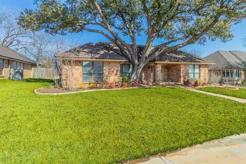 805 Shady Lane, Bedford, TX 76021