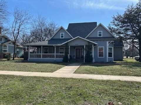 417 W Grand Street, Whitewright, TX 75491