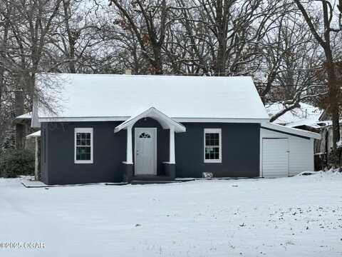 3327 S Pearl Avenue, Joplin, MO 64804