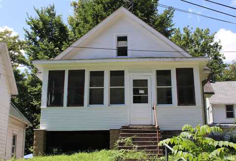 1309 CLAY Street, Davenport, IA 52804