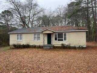 295 Youngs Mill Road, Lagrange, GA 30241