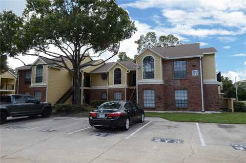 8728 MALLARD RESERVE DRIVE, TAMPA, FL 33614