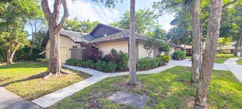 5113 Pine Drive, Boynton Beach, FL 33437