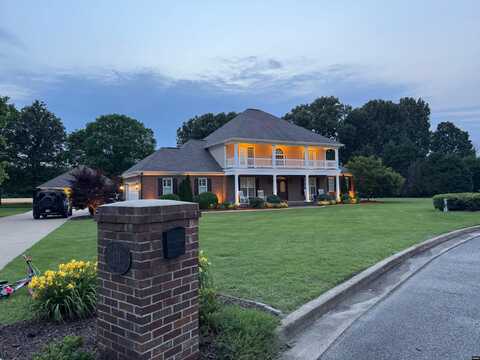 134 Kelly West, Martin, TN 38237