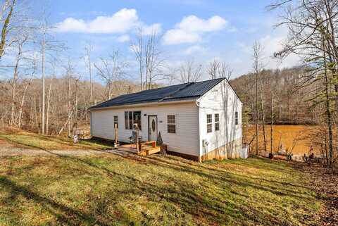 1260 Big Oak LN, Wirtz, VA 24184