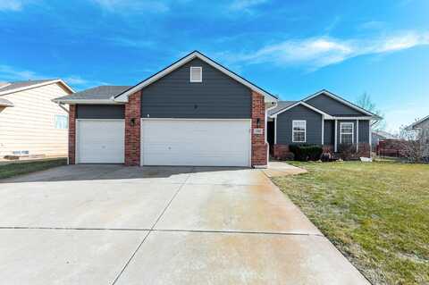 1048 N Meadow Rd, Valley Center, KS 67147