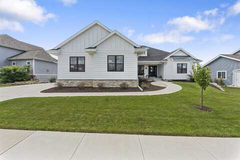 6697 Morning Dew Lane, Sun Prairie, WI 53590