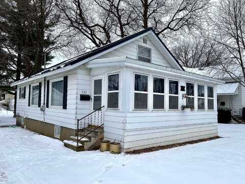 132 Prospect Avenue, Beaver Dam, WI 53916