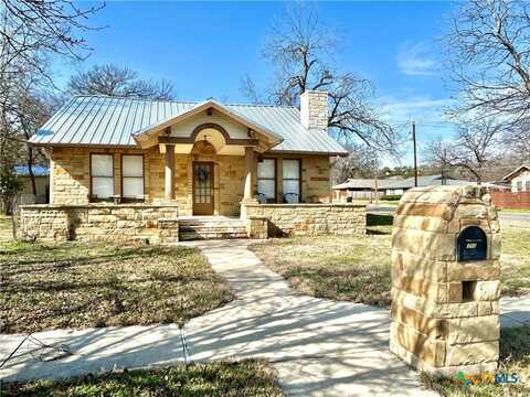 302 S Broad Street, Lampasas, TX 76550