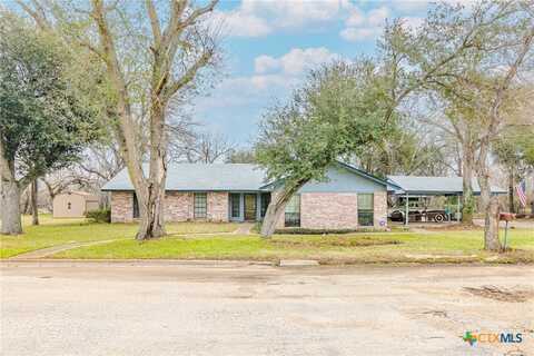 135 Wallace Boulevard, Cameron, TX 76520