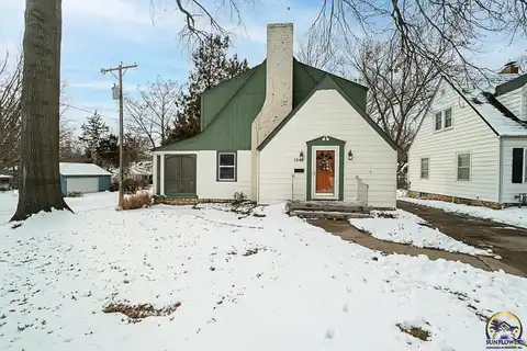 1843 SW Collins AVE, Topeka, KS 66604