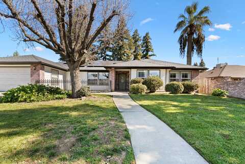 1844 S Bradley Street, Visalia, CA 93292