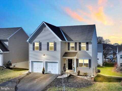 710 BRIDLE WREATH LANE, LANCASTER, PA 17601