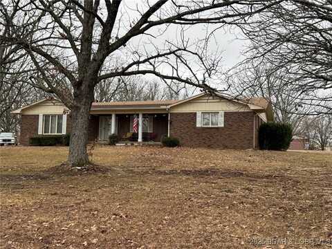 22755 Pin Oak Drive, Lebanon, MO 65536